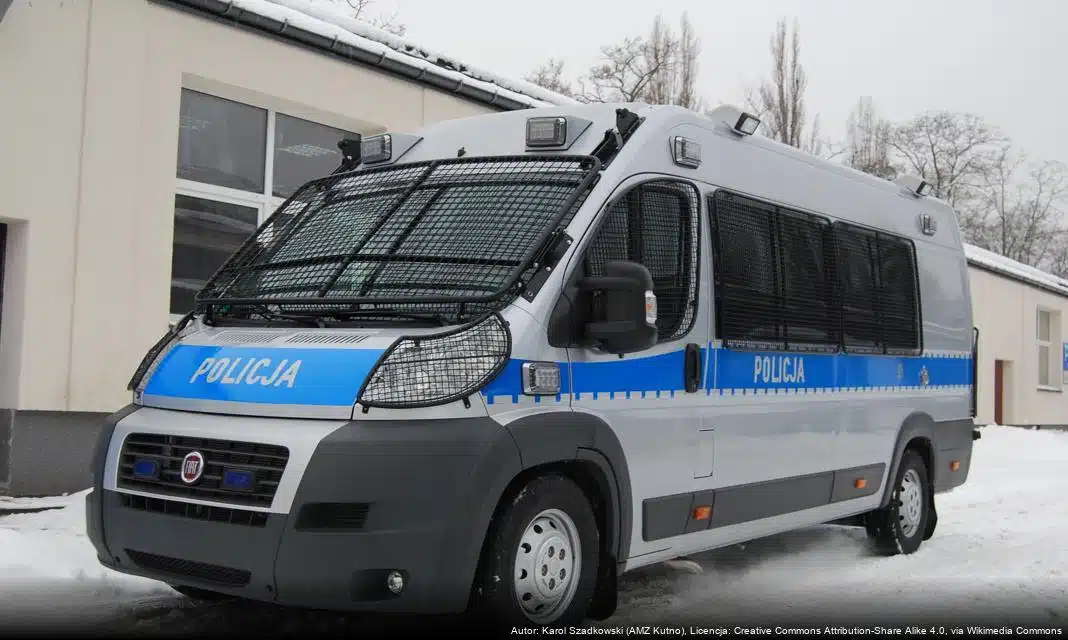 Nietrzeźwy kierowca sprawcą kolizji w garażu w Strzelcach Wielkich